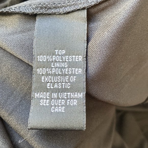 BCX off the shoulder flower top - Picture 9 of 9